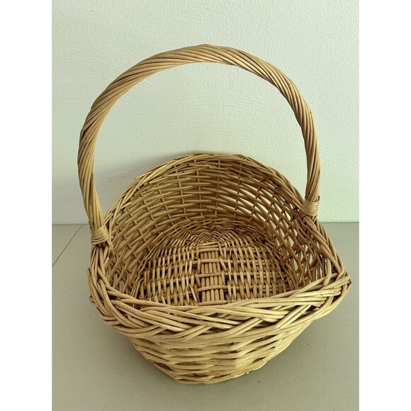 Vintage Wicker Basket With Handle 14 x 12 Inches Bread Fruit Basket - Picture 2 of 8